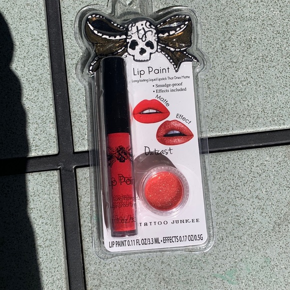 Tattoo Junkie OUTCAST long lasting matte lipstick smudge proof effects included - Picture 1 of 5